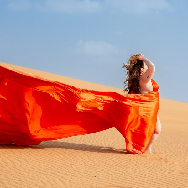 Flying-dress portrait in the desert outside of Dubai — GO Babes Travel